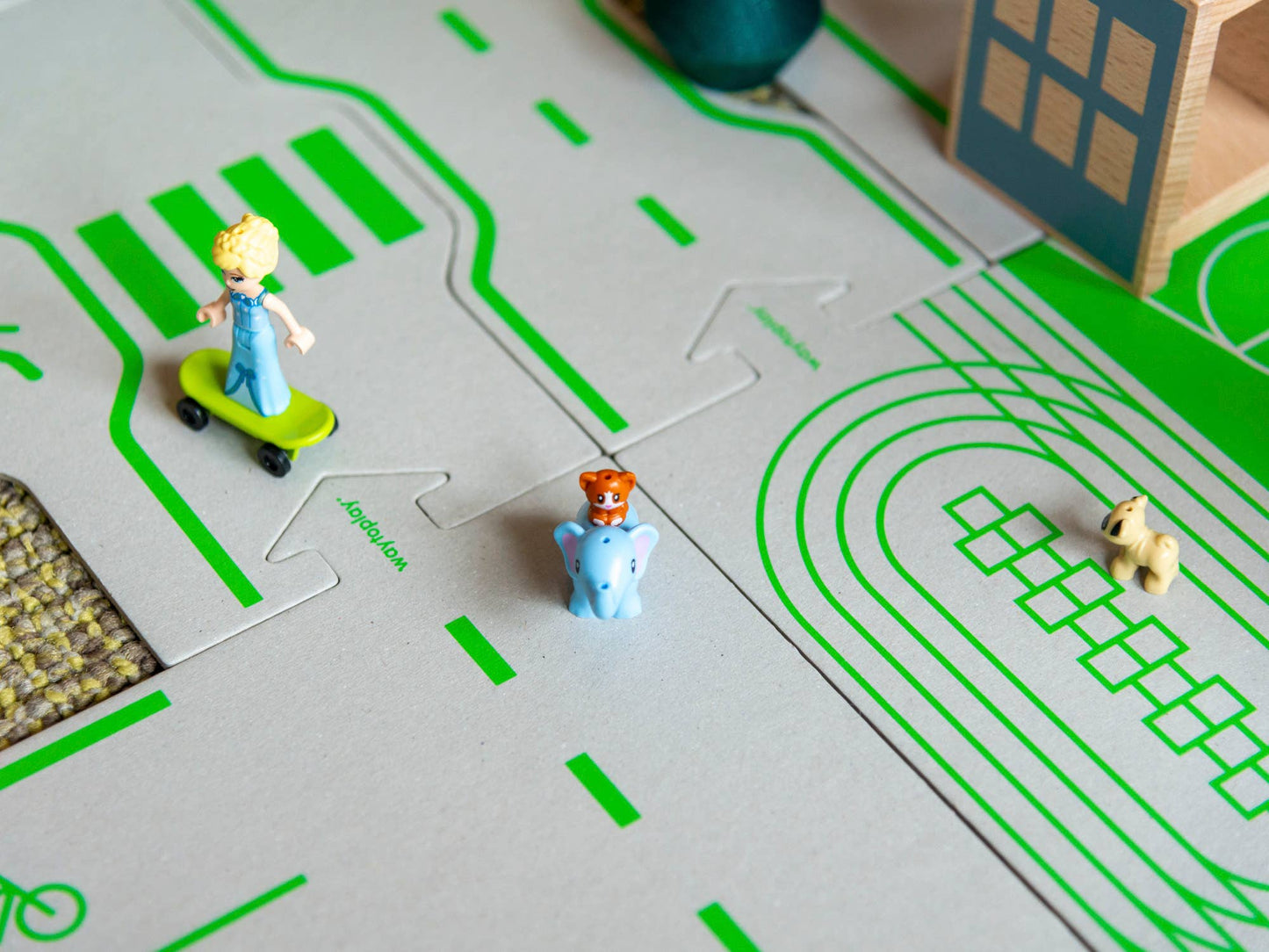 Waytoplay Recycled Cardboard Toy Road - Downtown