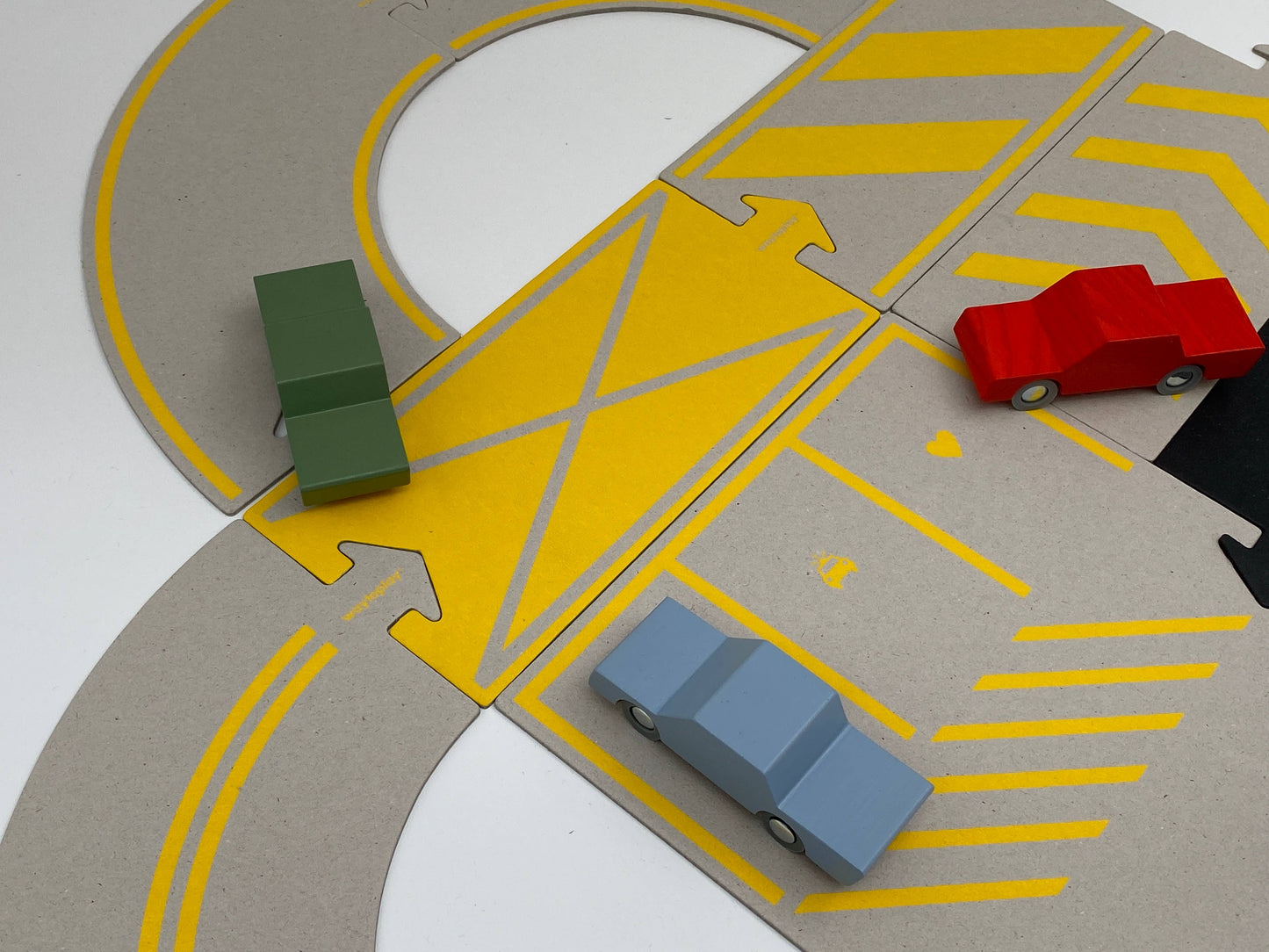 Waytoplay Recycled Cardboard Toy Road - Road to Recovery